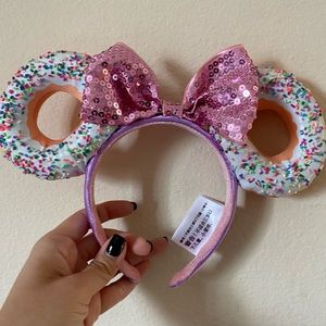 Minnie Mouse donut headband ears